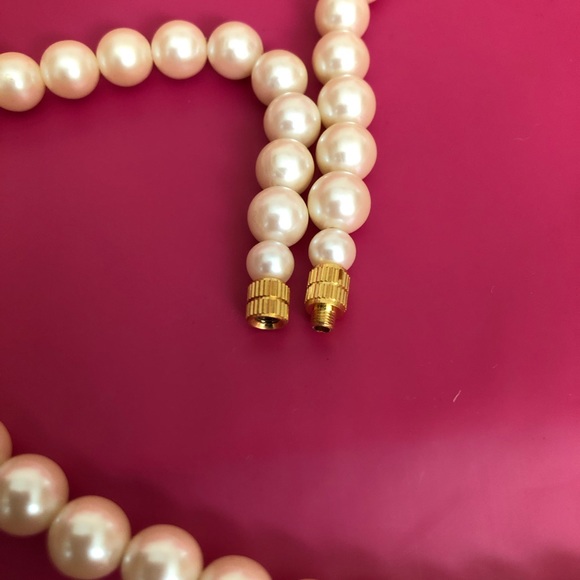 Vintage Faux Pearls - Picture 4 of 5